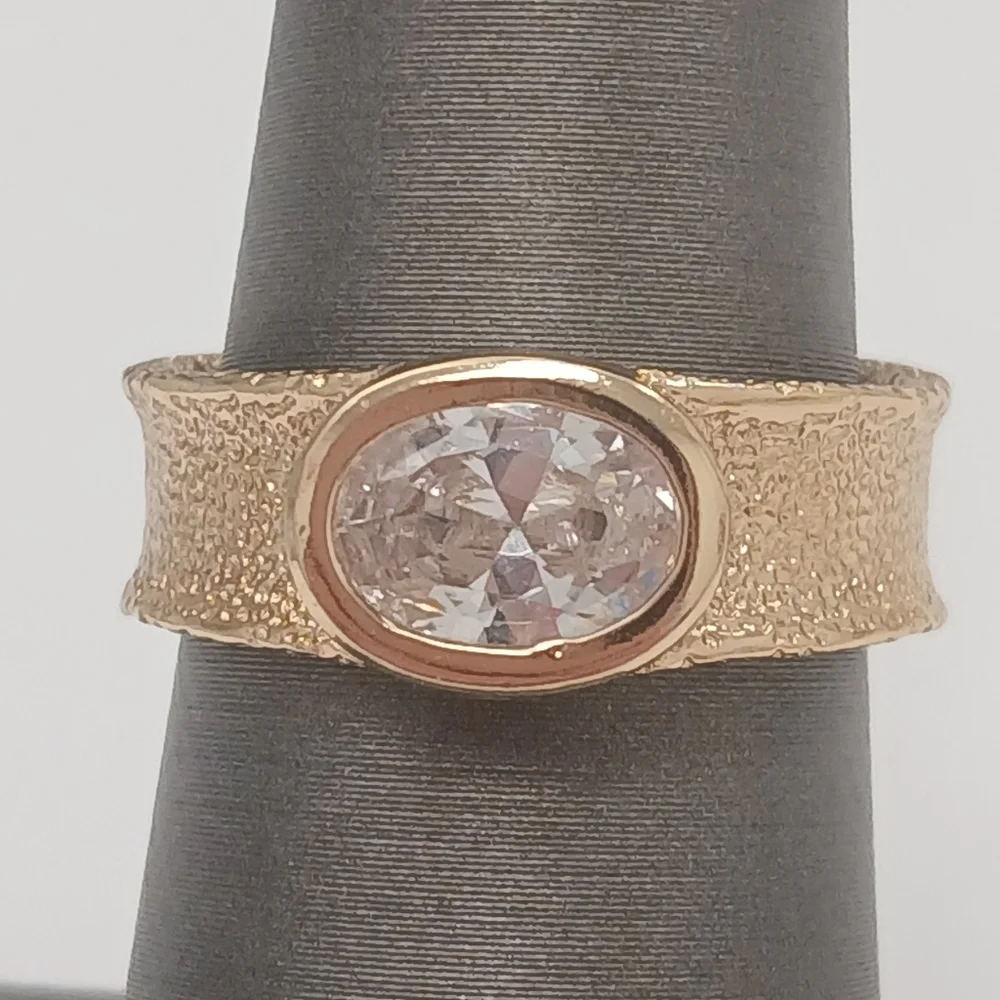 New 18k Goldplated Textured Adjustable Ring with Clear Stone Pretty Bird - Picture 5 of 5